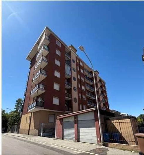Appartamento trilocale in vendita in VIA EUGENIO VILLORESI, Centro, Garbagnate Milanese