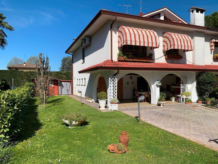 Casa con 5 locali in vendita in Via Giuseppe Bentivogli, Centro, Molinella