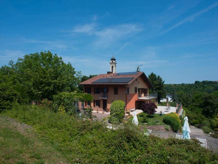 Casa con 6 locali in vendita in Via Novembre, Centro, Ferrere