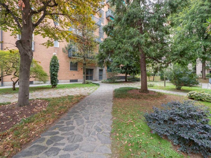 Appartamento trilocale in vendita in Via Francesco Reina, Plebisciti Susa, Milano