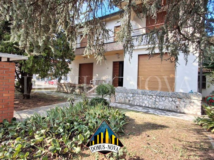 Casa con 6 locali in vendita in Centro, Piombino Dese