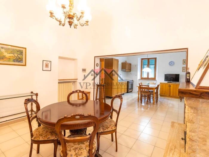 Appartamento quadrilocale in vendita in Via Garibaldi, Centro, Pomarance
