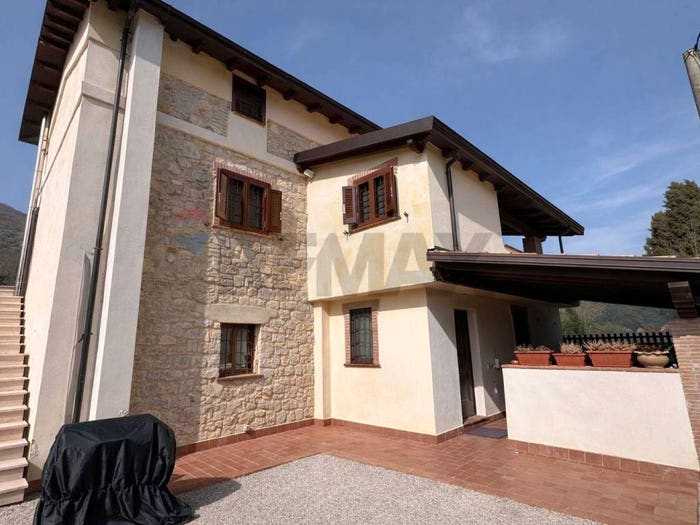 Casa con 6 locali in vendita in Strada Reggionale, Campodimele