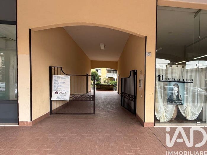 Appartamento trilocale in vendita in Via della Chiesa, Urago Mella, Brescia