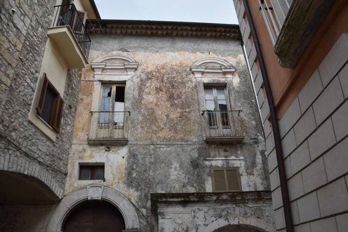 Appartamento con 5 locali in vendita in Vico Galileo Galilei, Centro, Ausonia
