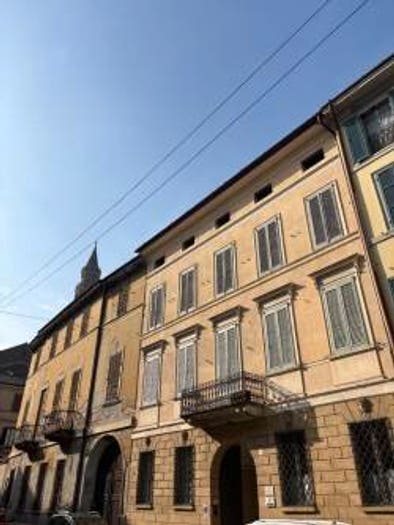 Appartamento con 6 locali in vendita in Corso Settembre, Centro, Cremona