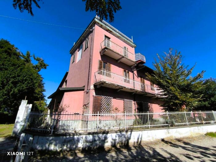 Casa con 6 locali in vendita in Via Po, San Genesio, Castagneto Po