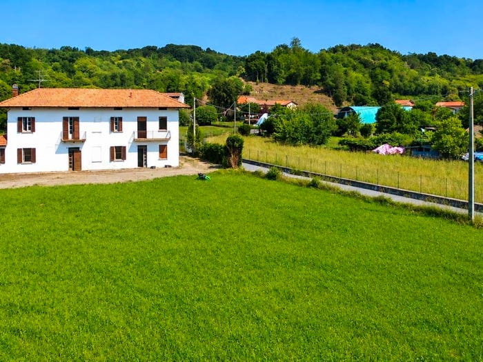 Casa con 6 locali in vendita in Via Dedalo, Centro, Angera