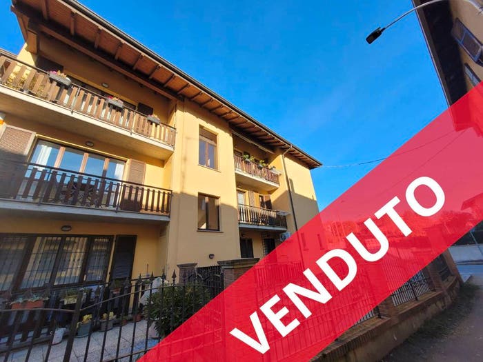 Appartamento trilocale in vendita in Via Monte Grappa, Calusco d'Adda