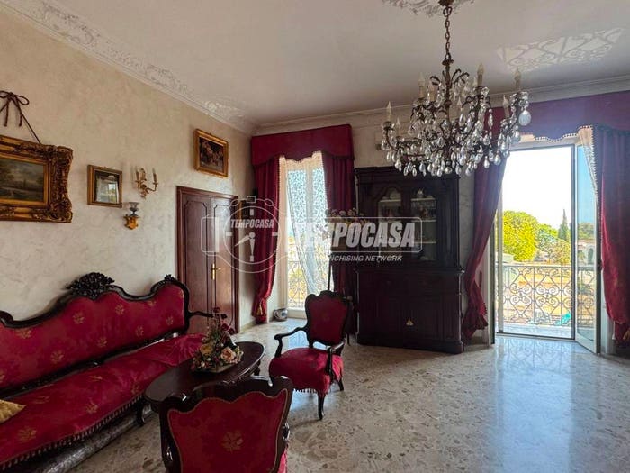 Appartamento con 6 locali in vendita in Riviera Di Chiaia, Chiaia, Napoli