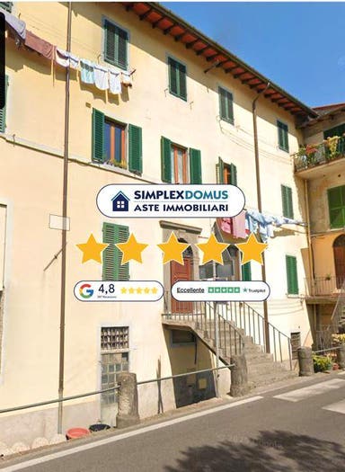 Appartamento trilocale in vendita in Via Bruno Buozzi, Centro, Pescia