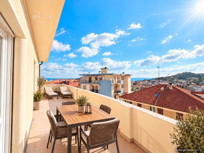 Appartamento quadrilocale in vendita in Via Artallo, Porto Maurizio, Imperia
