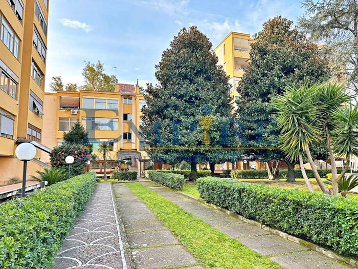 Appartamento quadrilocale in vendita in Via Eugenio Montale, Aversa