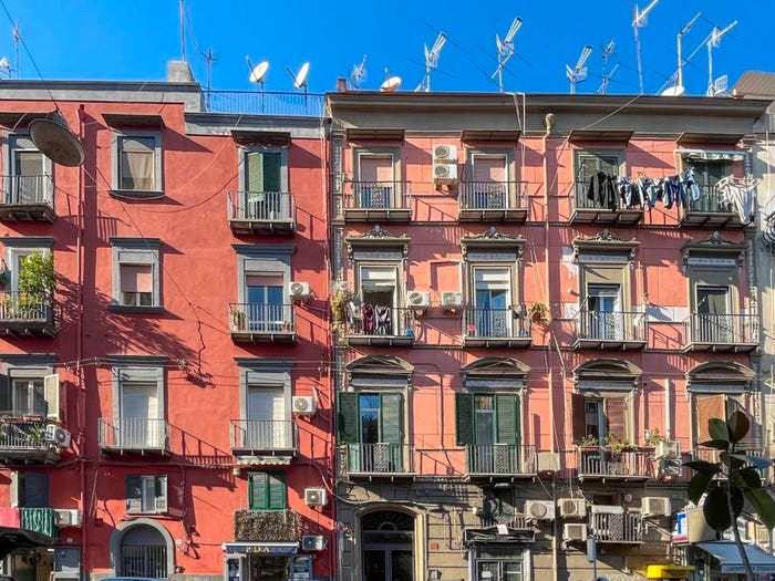 Appartamento bilocale in vendita in Via Piedigrotta, Mergellina Piedigrotta, Napoli