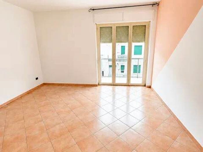 Appartamento quadrilocale in vendita in Via Sandro Pertini, Centro, Bussi sul Tirino