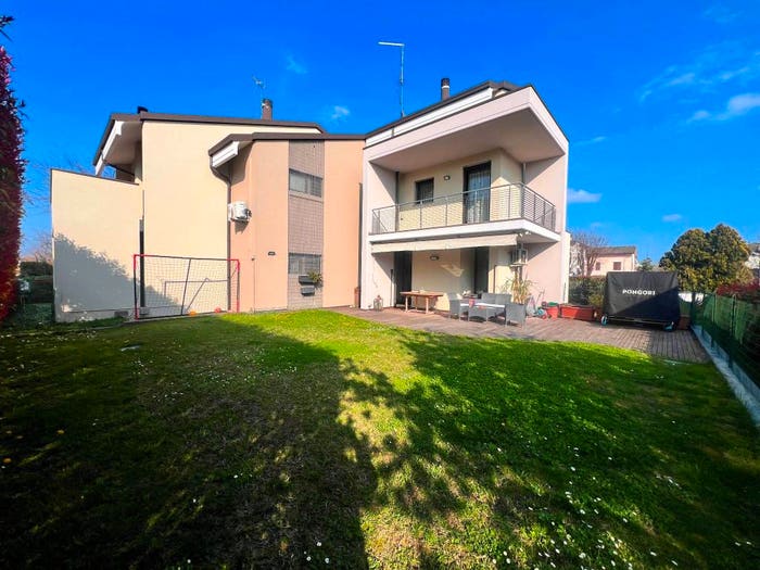 Casa quadrilocale in vendita in Via Pietro Nenni, Centro, Noceto