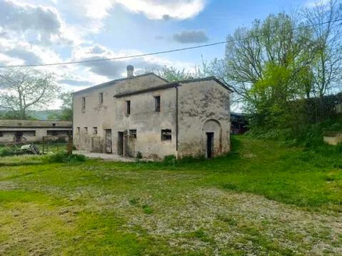 Casa con 6 locali in vendita in Via Del Lavatoio No Number, Lucignano