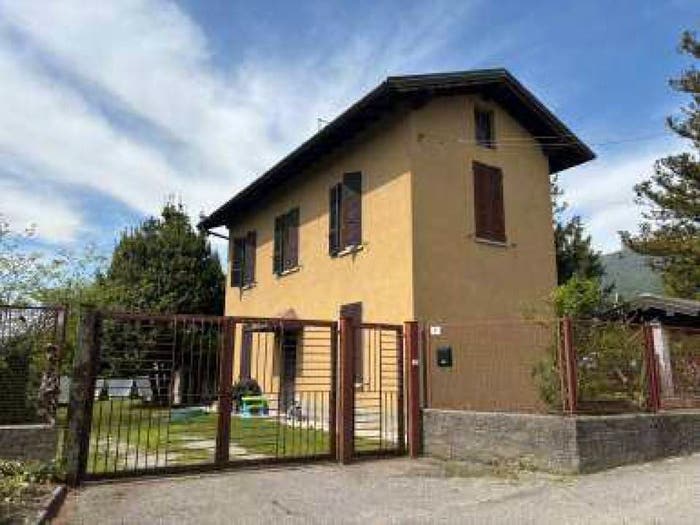 Casa in vendita in Via Alioli e Sassi, Centro, Gavirate