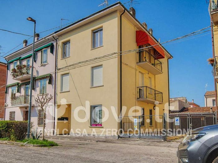 Appartamento trilocale in vendita in Viale Giambattista Boldrini, Aeroporto, Ferrara