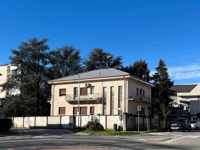Appartamento con 5 locali in vendita in Via Giosuè Carducci, Centro, Carmagnola