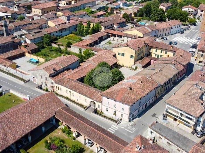 Casa con 6 locali in vendita in Via XXIV Maggio, Cignano, Offlaga