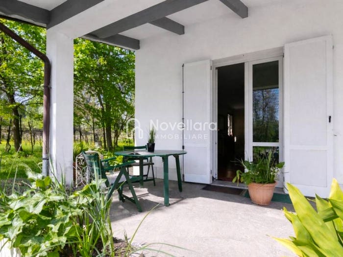 Casa con 6 locali in vendita in Corso Giuseppe Garibaldi, Centro, Novellara