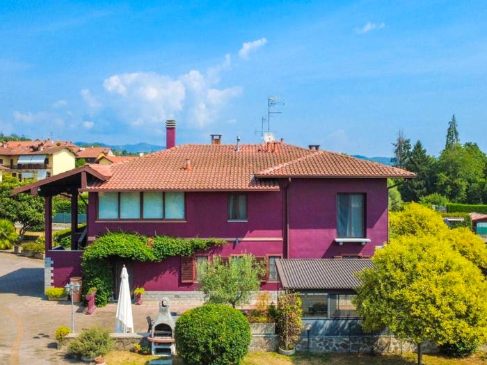 Casa con 6 locali in vendita in Via Borgoagnello, San Grato, Paruzzaro