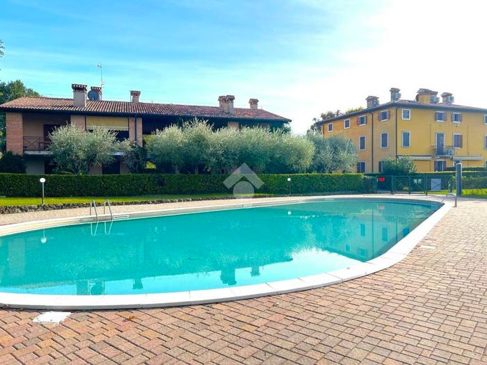 Appartamento quadrilocale in vendita in Str Peschiera, Ponti sul Mincio