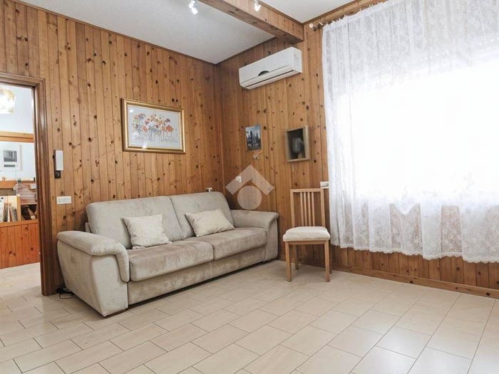 Casa trilocale in vendita in Via Berna, Centro, Isola di Capo Rizzuto