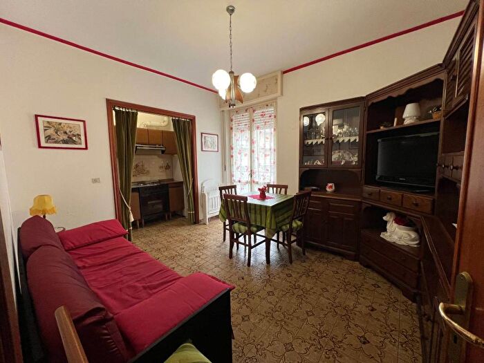 Appartamento bilocale in vendita in Via Ponti, Borghetto Santo Spirito