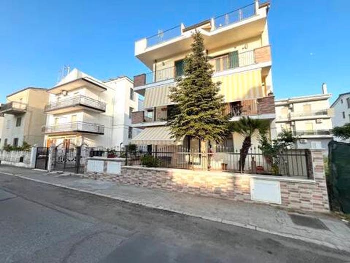 Appartamento con 6 locali in vendita in Via Aldo Moro No Number, Marconia, Pisticci