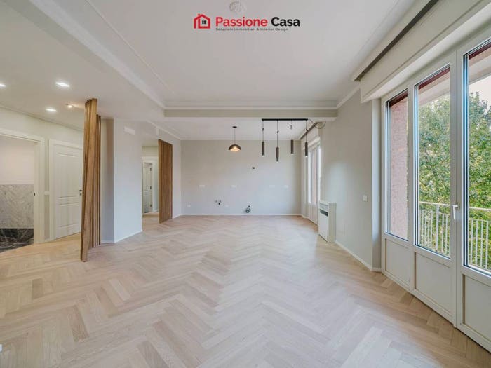 Appartamento con 5 locali in vendita in Villetta, Parma