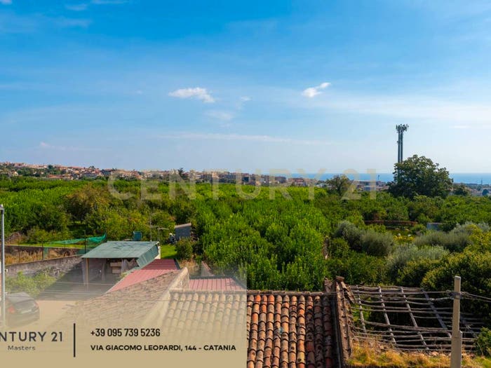 Appartamento con 6 locali in vendita in Via Rifiano, Centro, Aci Catena