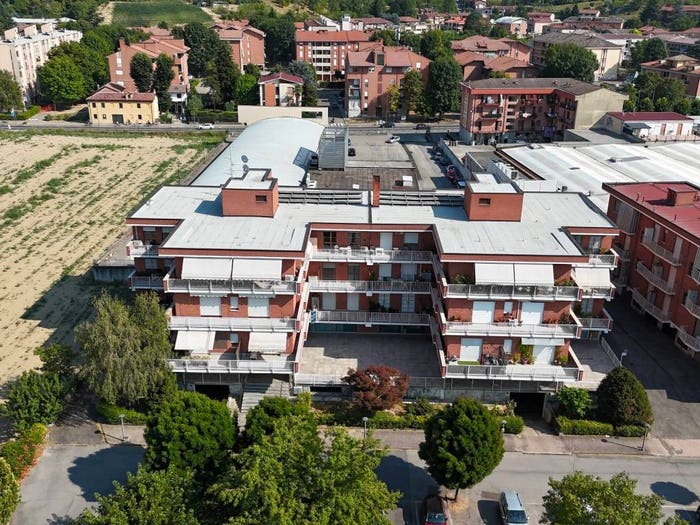 Appartamento con 5 locali in vendita in Corso Europa, Borgo Piave Corso Europa Zona Ferrero, Alba