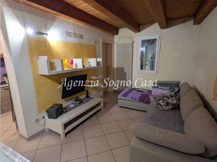 Appartamento trilocale in vendita in Via Giosuè Carducci, Centro, Meldola
