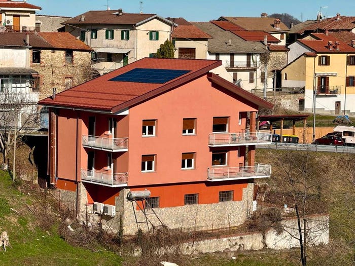 Casa con 6 locali in vendita in Via Nazionale, Valzemola, Roccavignale