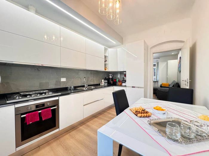Appartamento quadrilocale in vendita in Via Giovanni Rasori, Certosa, Genova