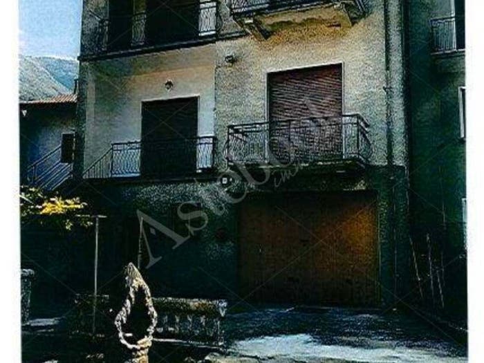Appartamento con 5 locali in vendita in Via Alessandro Volta, Centro, Cortenova