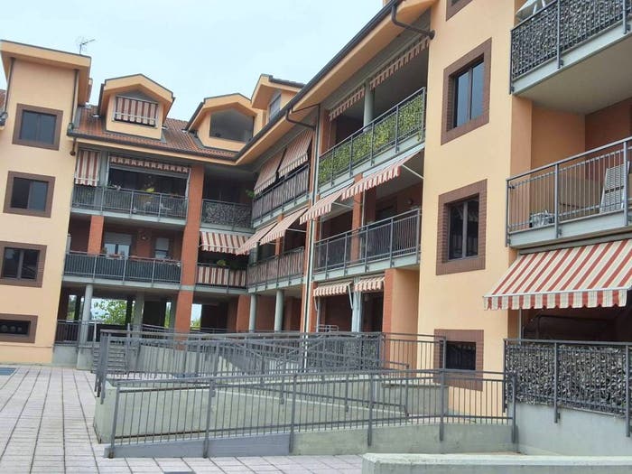 Appartamento quadrilocale in vendita in Via Gioacchino Rossini, Centro, Beinasco