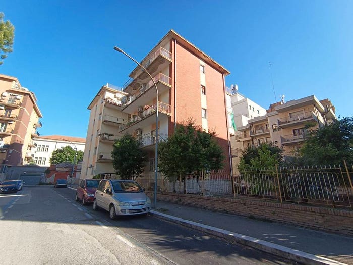 Appartamento con 5 locali in vendita in Via Renato Benvenuto, Sant'Anna Sant'Eligio, Foggia