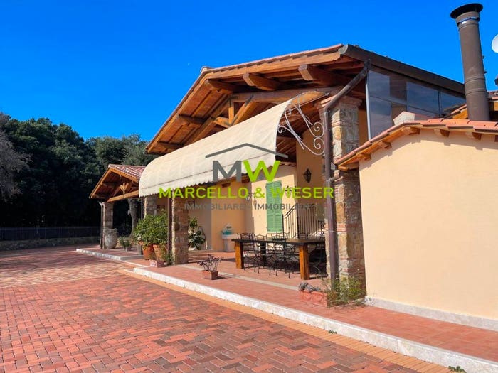 Casa con 6 locali in vendita in Via della Repubblica, Massa Marittima