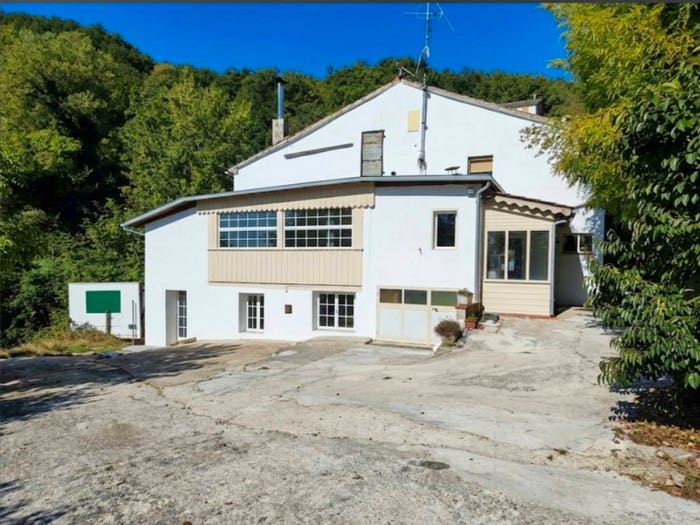 Casa con 6 locali in vendita in via Cà Righetto, Montegrimano, Monte Grimano Terme