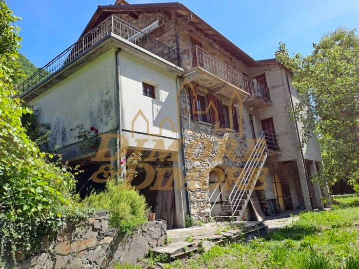 Casa con 6 locali in vendita in Centro, Cannobio