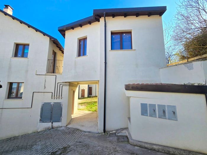 Appartamento bilocale in vendita in Via San Michele snc, Bagno Monticchio, L'Aquila
