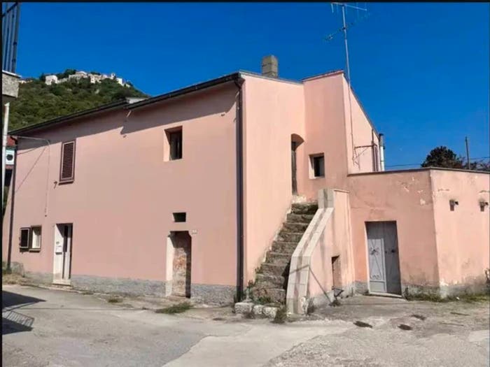 Casa monolocale in vendita in Via Starze, Taverna Ravindola, Montaquila