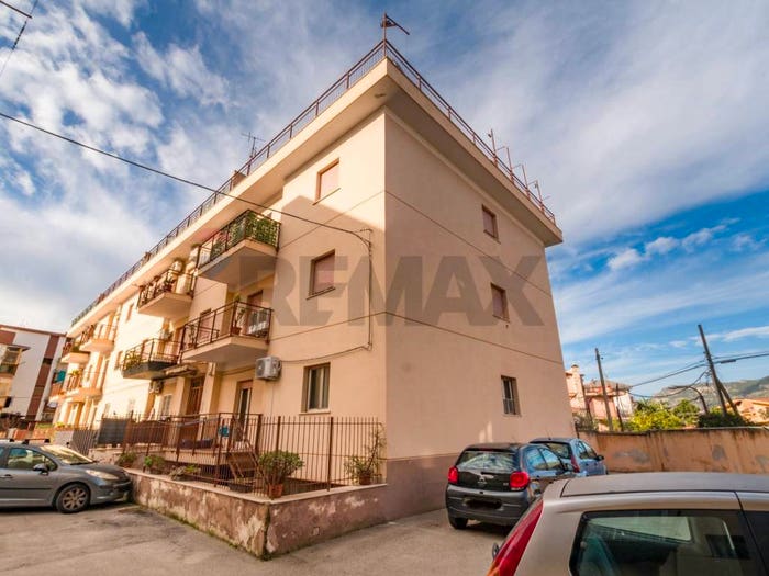 Appartamento quadrilocale in vendita in Via Cruillas, Cruillas, Palermo