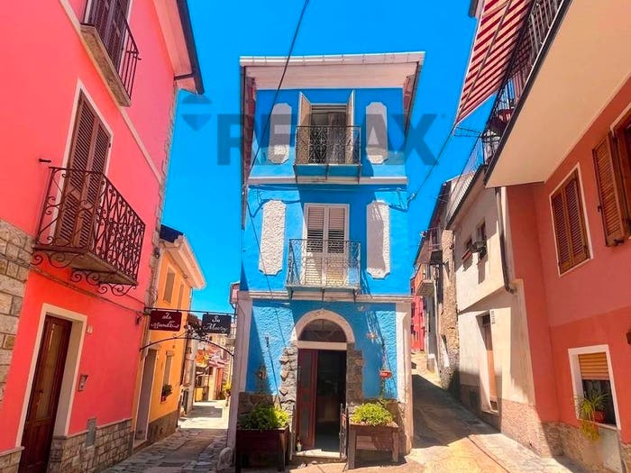 Casa quadrilocale in vendita in Eleonora d'Arborea, Tonara