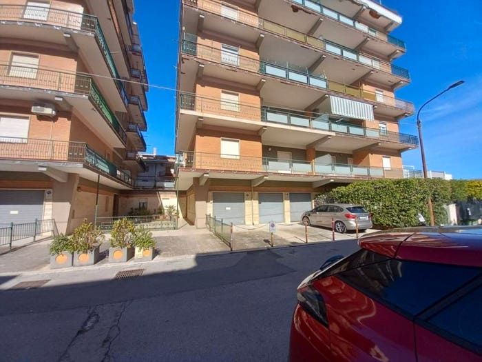 Appartamento trilocale in vendita in Via Torino, Lido Campomarino, Campomarino