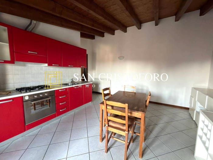 Appartamento bilocale in vendita in Via Giuseppe Garibaldi, Rescaldina
