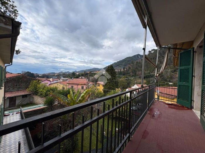 Appartamento con 5 locali in vendita in Vicolo Arozzo, Centro, Massa